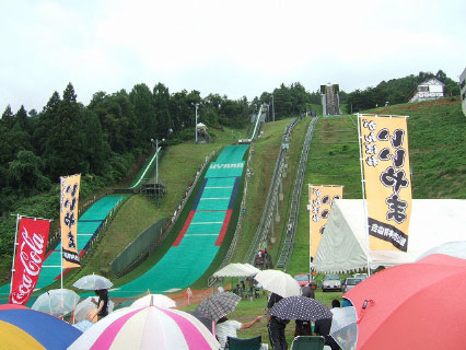 飯山市ジュニアサマージャンプ大会